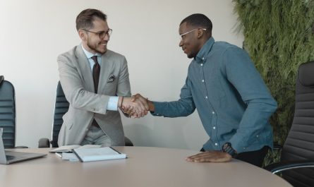 Négocier des contrats